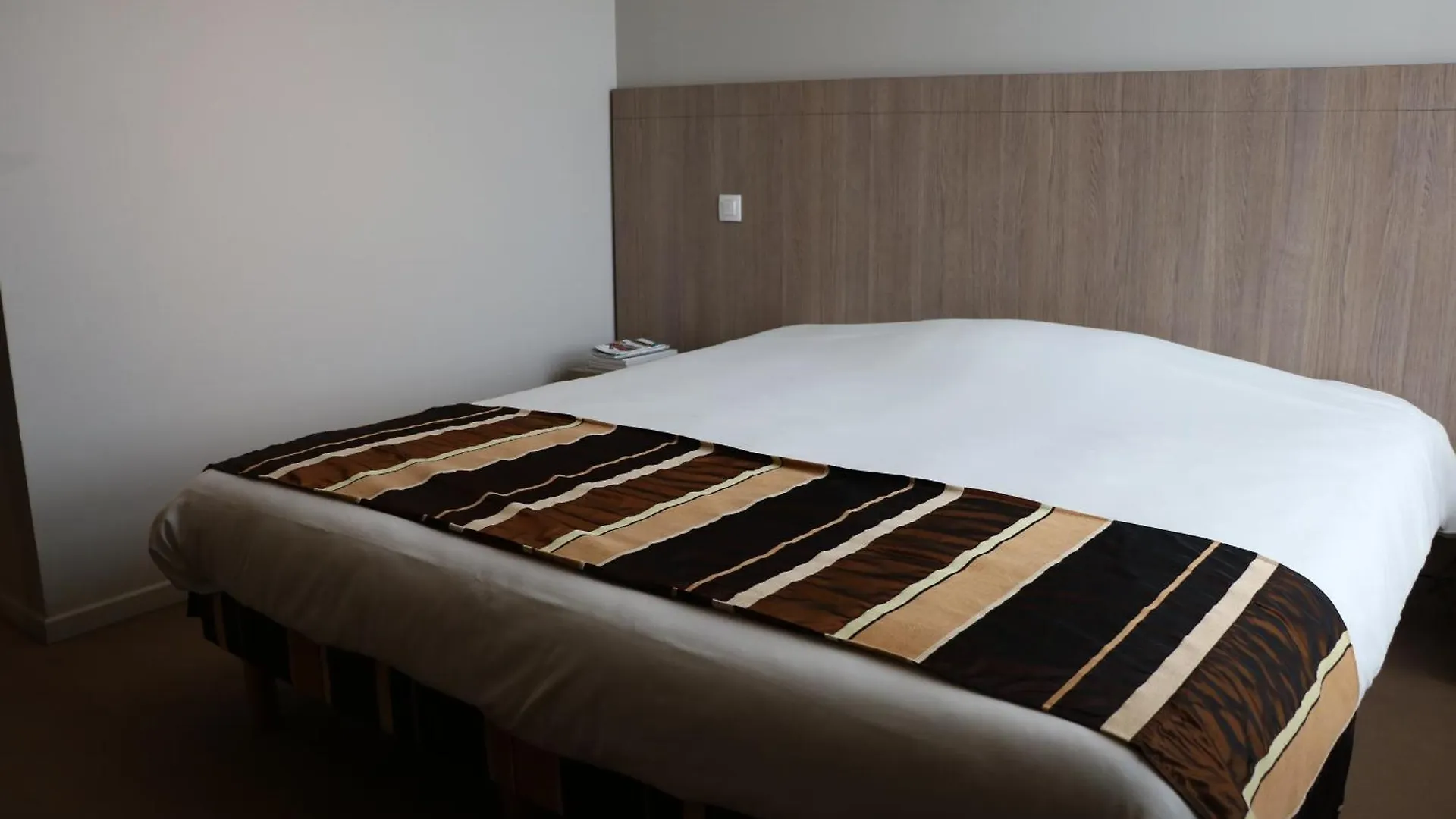 Hotel L'Auberge Du Rhone Chavanoz